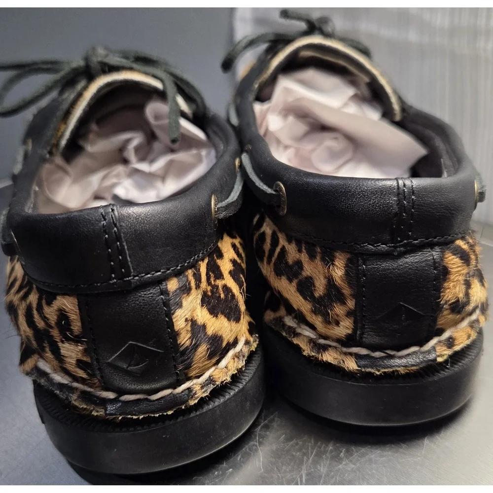 Sperry Boat Shoe Genuine Calf Fur/Leather Leopard Non Marking Sole 8.5‎
